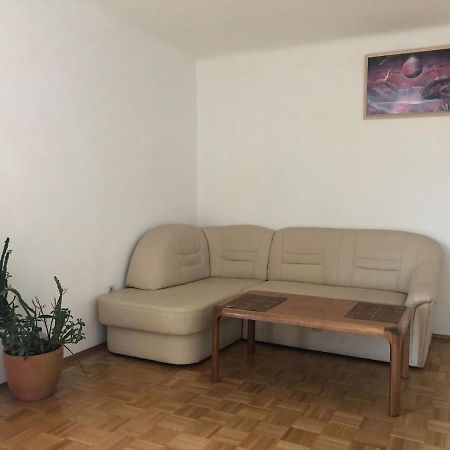 A Private Room In A Shared Apartment Wien Exteriör bild